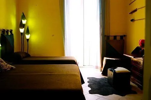 Bed and Breakfast Dimora Dei Giganti Napoli Bed & Breakfast