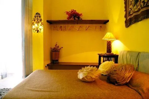 Bed & Breakfast Bed and Breakfast Dimora Dei Giganti Napoli