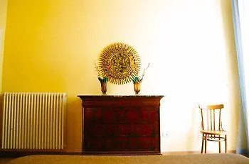 *** Bed & Breakfast Bed and Breakfast Dimora Dei Giganti Napoli Italia